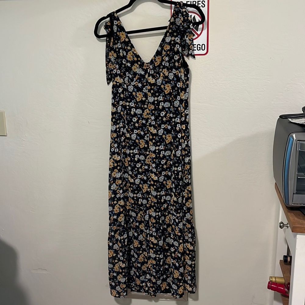 Lulus Floral Dress - Small